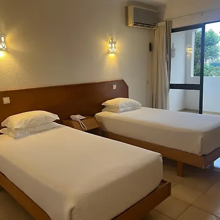 فندق Albergaria Dom Manuel 2*