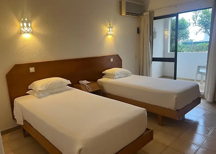 Ξενοδοχείο Albergaria Dom Manuel 2*